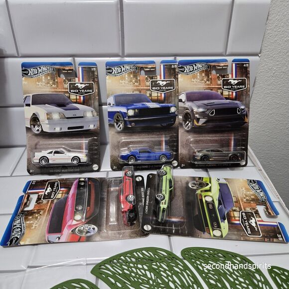 Hot Wheels Silver Series 60 Years Mustang 1-5 2025 - Picture 8 of 8